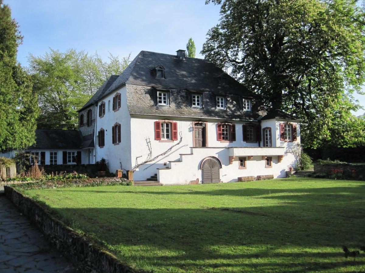 Ferienwohnung Weingut Villa Huesgen Am Moenchhof Traben-Trarbach Exteriör bild