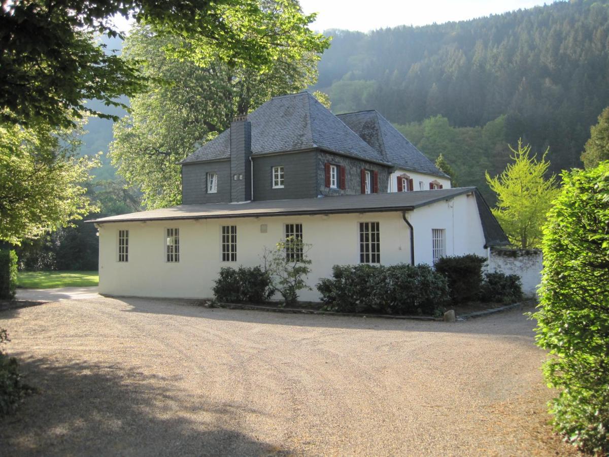Ferienwohnung Weingut Villa Huesgen Am Moenchhof Traben-Trarbach Exteriör bild